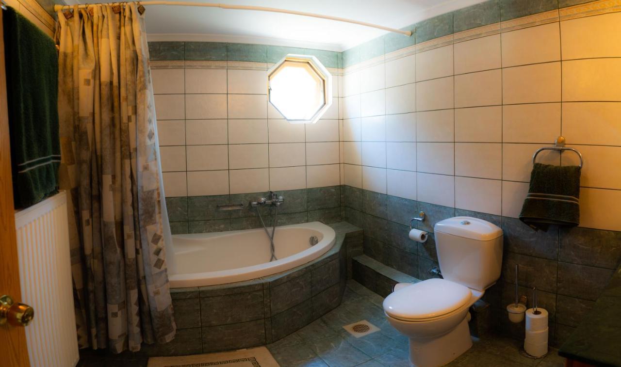 Valsamis Villa Apartments Poros  Eksteriør billede