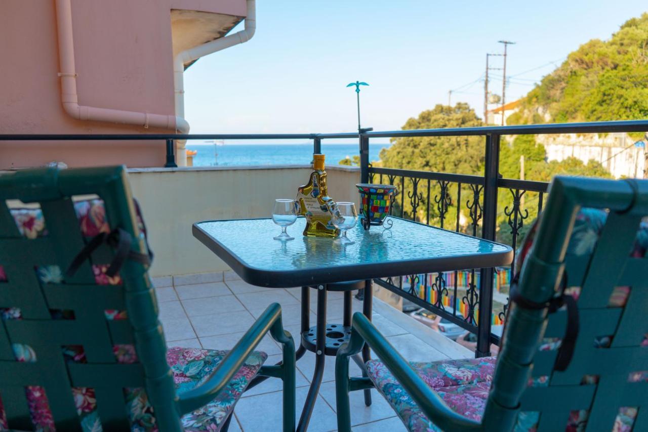 Valsamis Villa Apartments Poros  Eksteriør billede