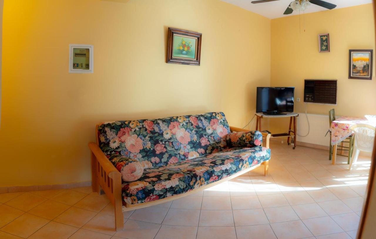 Valsamis Villa Apartments Poros  Eksteriør billede