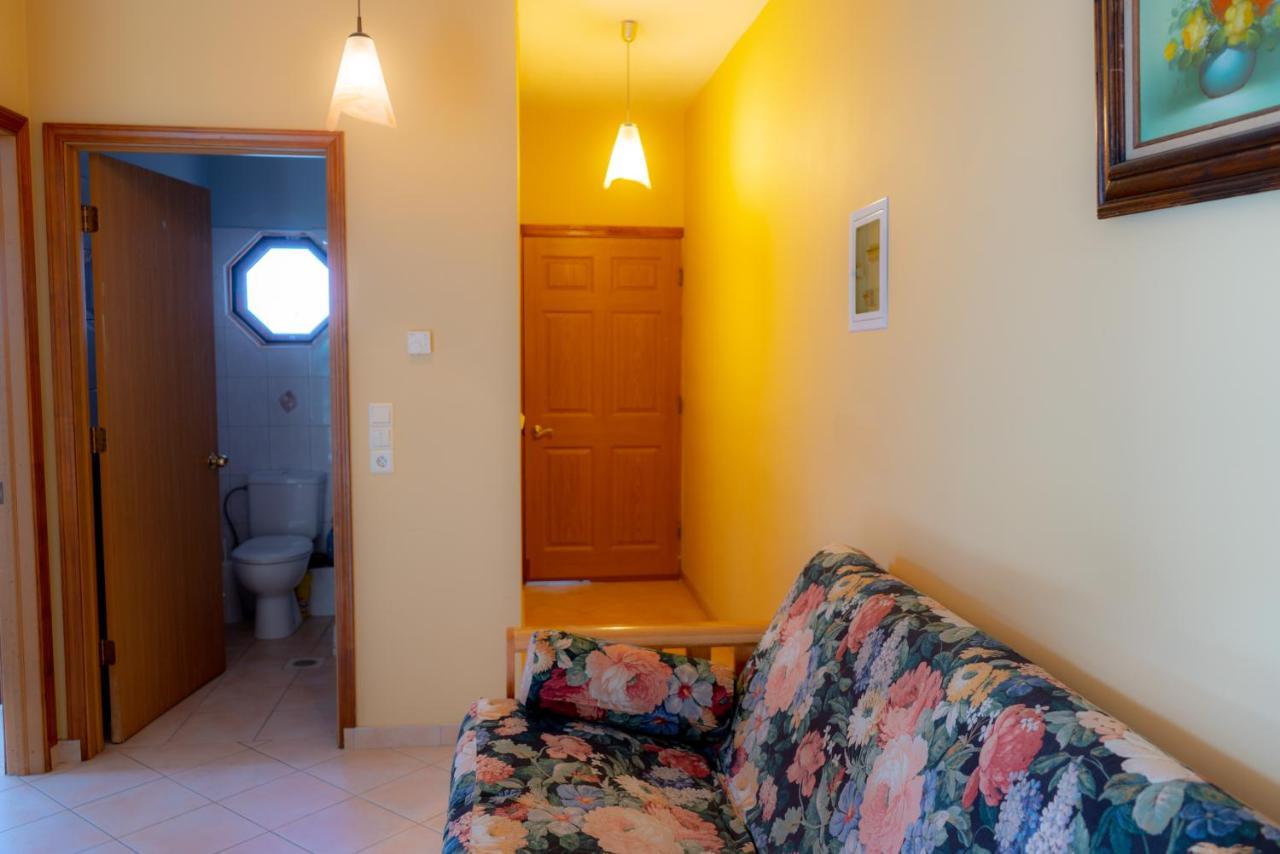 Valsamis Villa Apartments Poros  Eksteriør billede