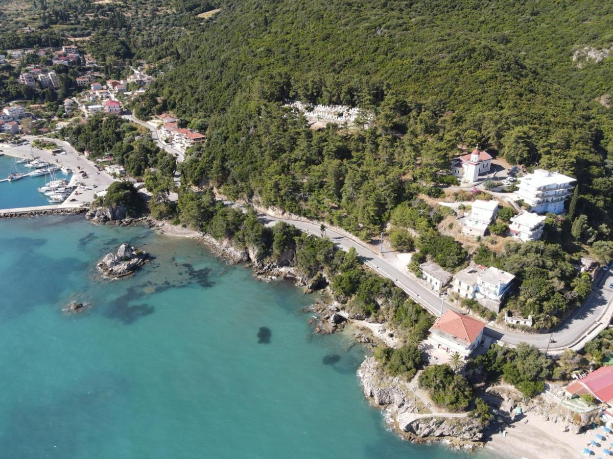 Valsamis Villa Apartments Poros  Eksteriør billede