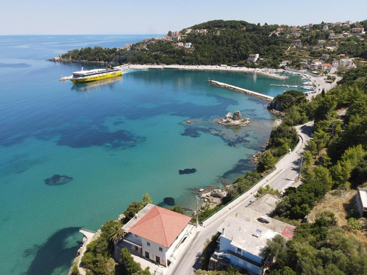 Valsamis Villa Apartments Poros  Eksteriør billede